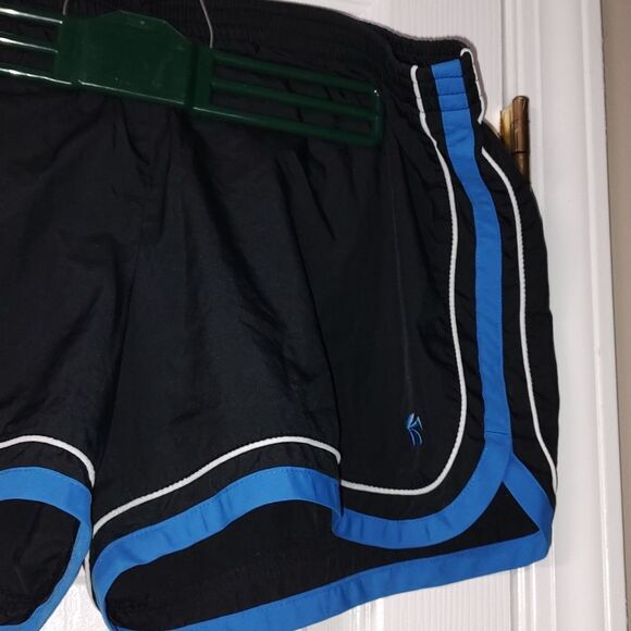 Old Navy Low waist running shorts Sz L - Picture 2 of 4